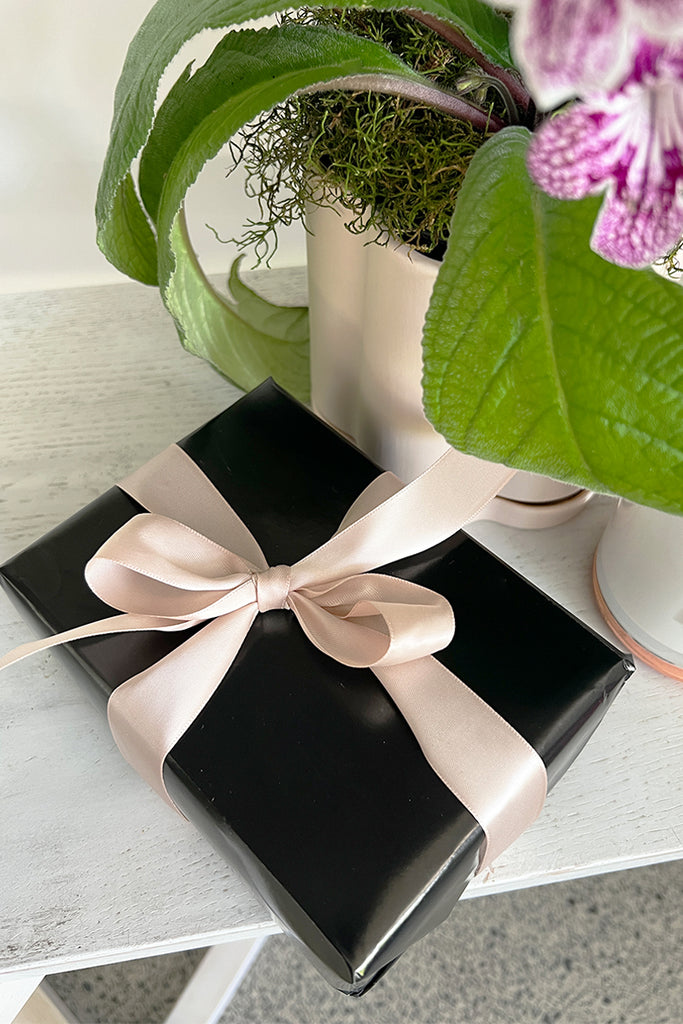 Single Colour Gloss Gift Wrap 50M